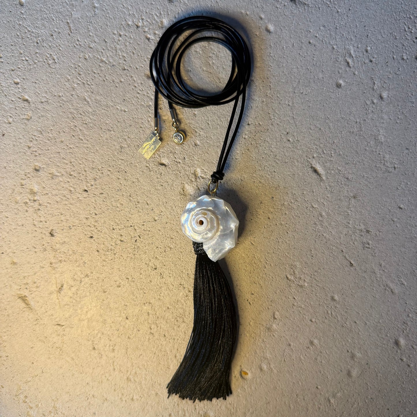 Sea Shell Leather Cord Necklace