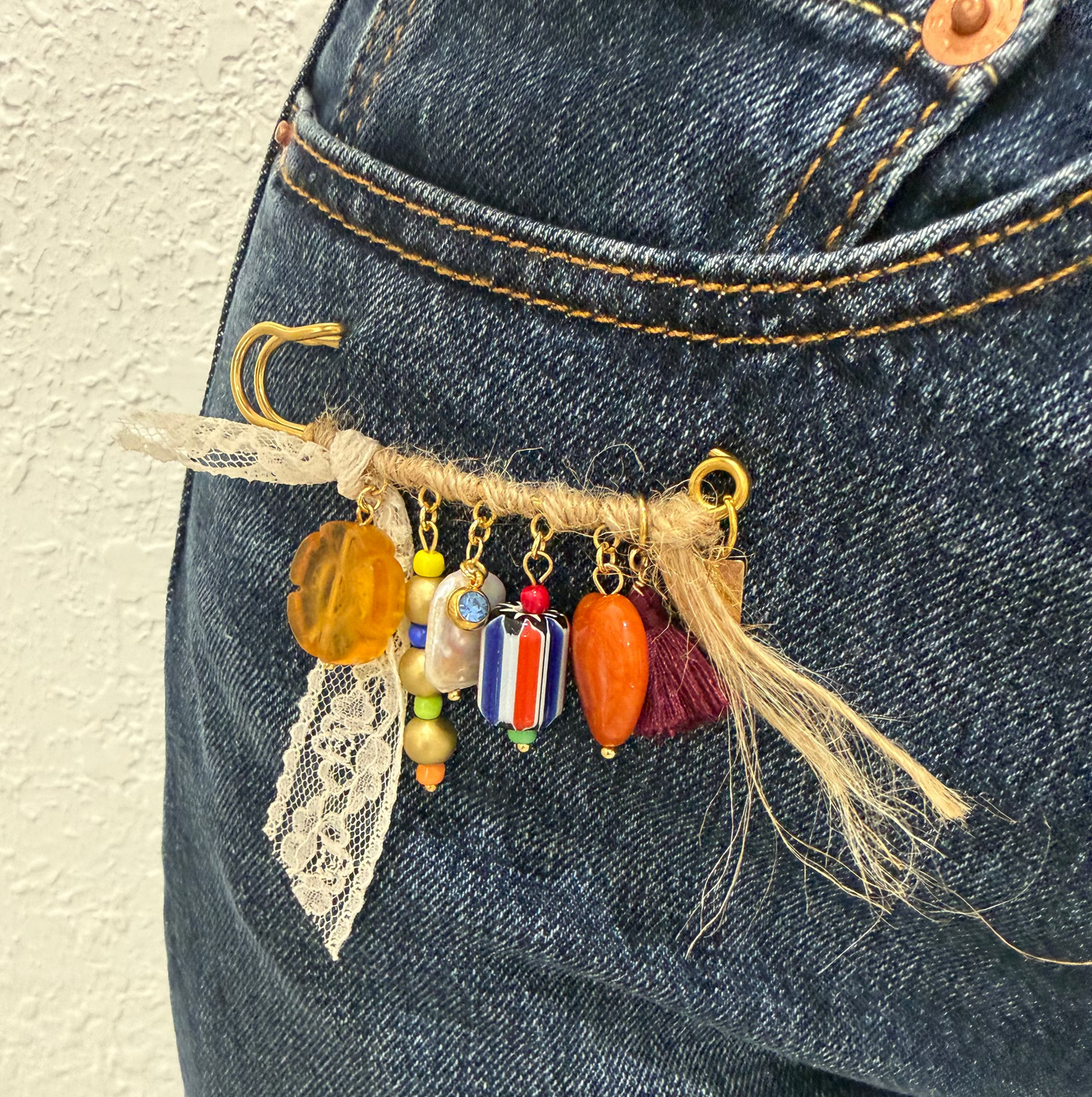 Juana brooch