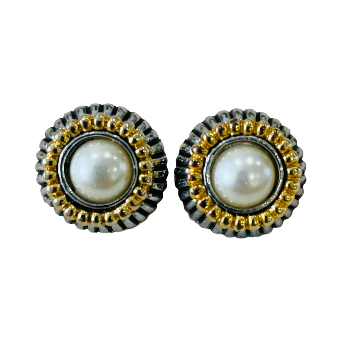 Vintage clip-on earrings from Buenos Aires